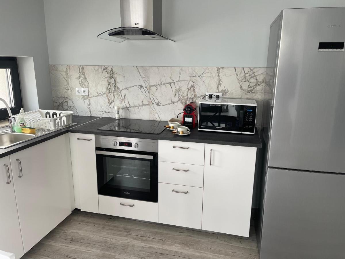 Noah Apartment Self Check-In Otopeni Luaran gambar