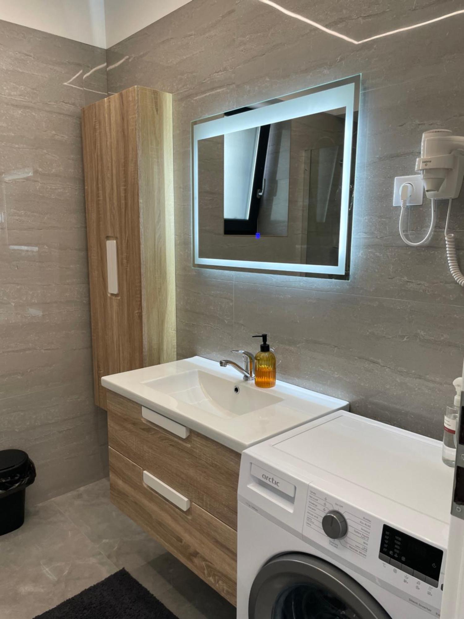 Noah Apartment Self Check-In Otopeni Luaran gambar